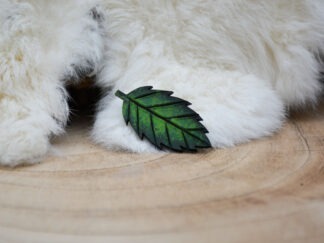 Leren pin groen berkenblad