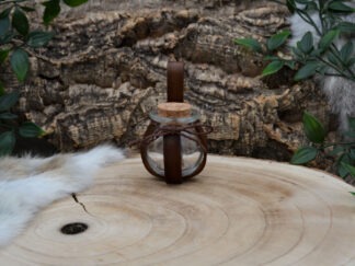 Glazen fles met donkerbruin leer houder S