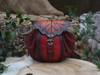 Leren buidel met rood berkenblad met poofy suéde